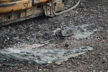 Cinco vehículos calcinados un incendio intencionado en un solar de El Ejido-Telde/TA.